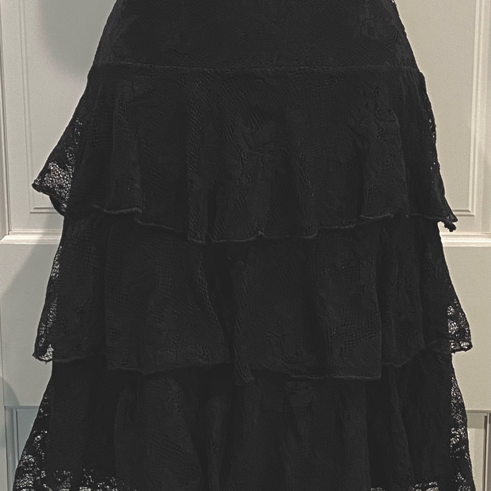 Flirty multi layered black lace mini skirt - Picture 9 of 15